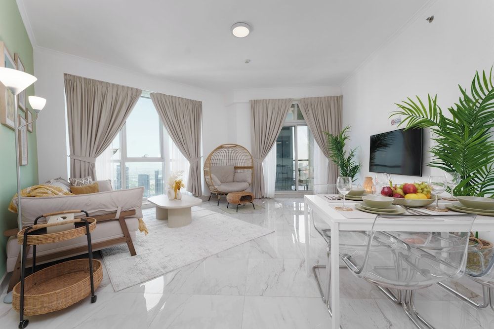 undefined Marco Polo - Stylish & Spacious 2 BR with Marina + City Views