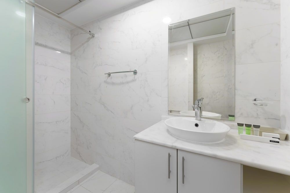 Marco Polo - Stylish & Spacious 2 BR with Marina + City Views Comfort Apartment 11