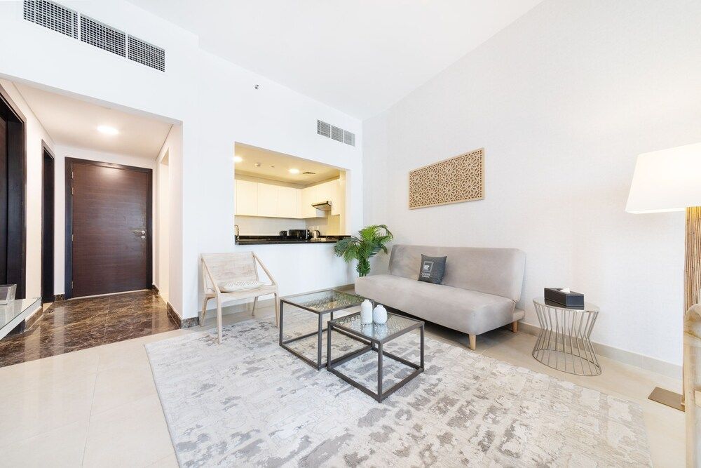 Maison Privee - Sparkle Towers Exclusive Apartment 8