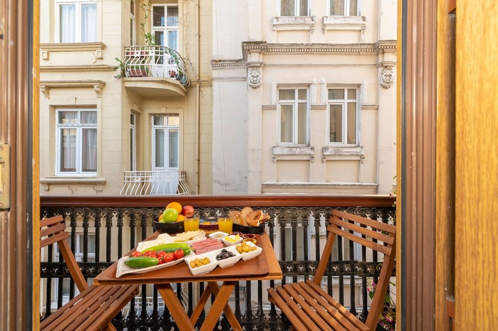 Opera Suites Okanli Suite, Balcony 13