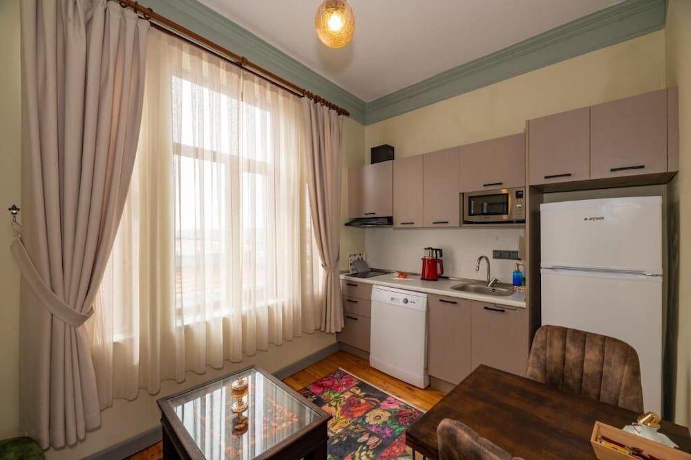 Opera Suites Okanli Junior Suite 8