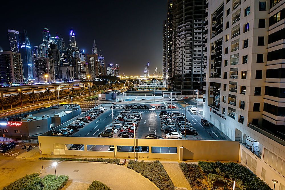 undefined R&H Cluster Q Saba 9