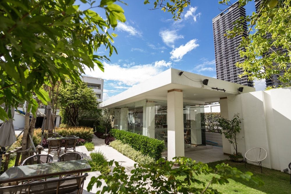 undefined Away Bangkok Riverside Kene 3