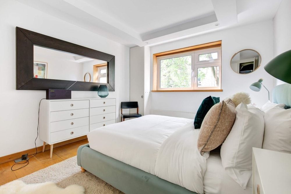 undefined Modern Notting Hill 2 Bedroom Near Royal Oak Tube 10
