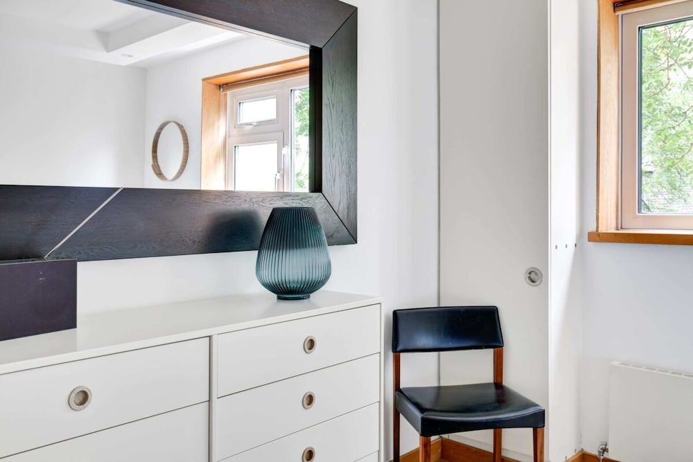 Modern Notting Hill 2 Bedroom Near Royal Oak Tube Basic Apartment, 2 Double Beds 26