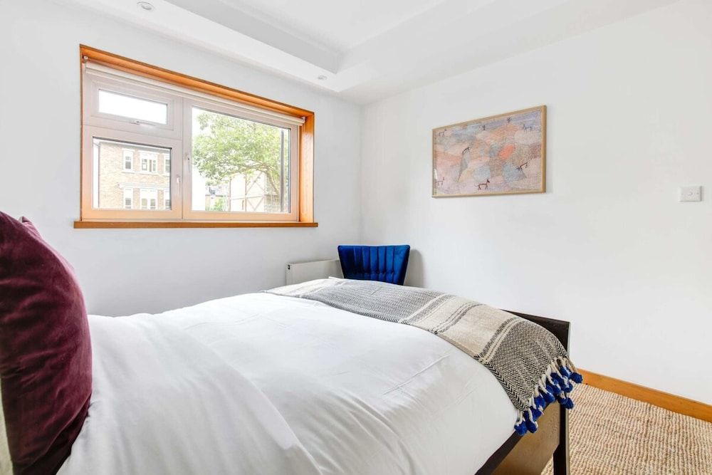 undefined Modern Notting Hill 2 Bedroom Near Royal Oak Tube 8