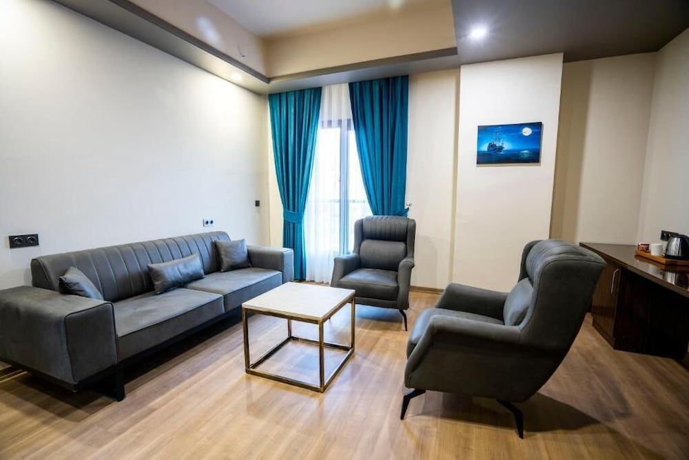 Mugwort Hotel&Spa Suite 8