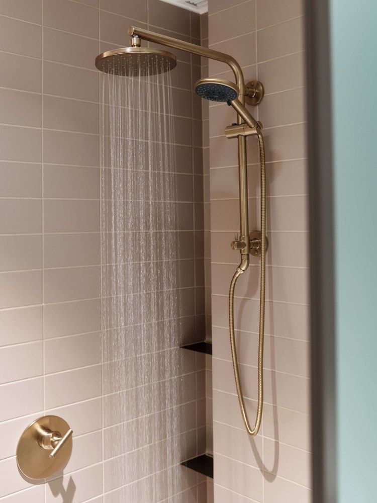 The Porter House Hotel Sydney - MGallery Classic Room, 1 King Bed 6