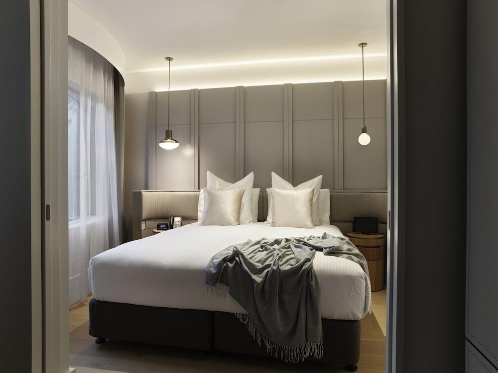 The Porter House Hotel Sydney - MGallery Classic Room, 1 King Bed 3