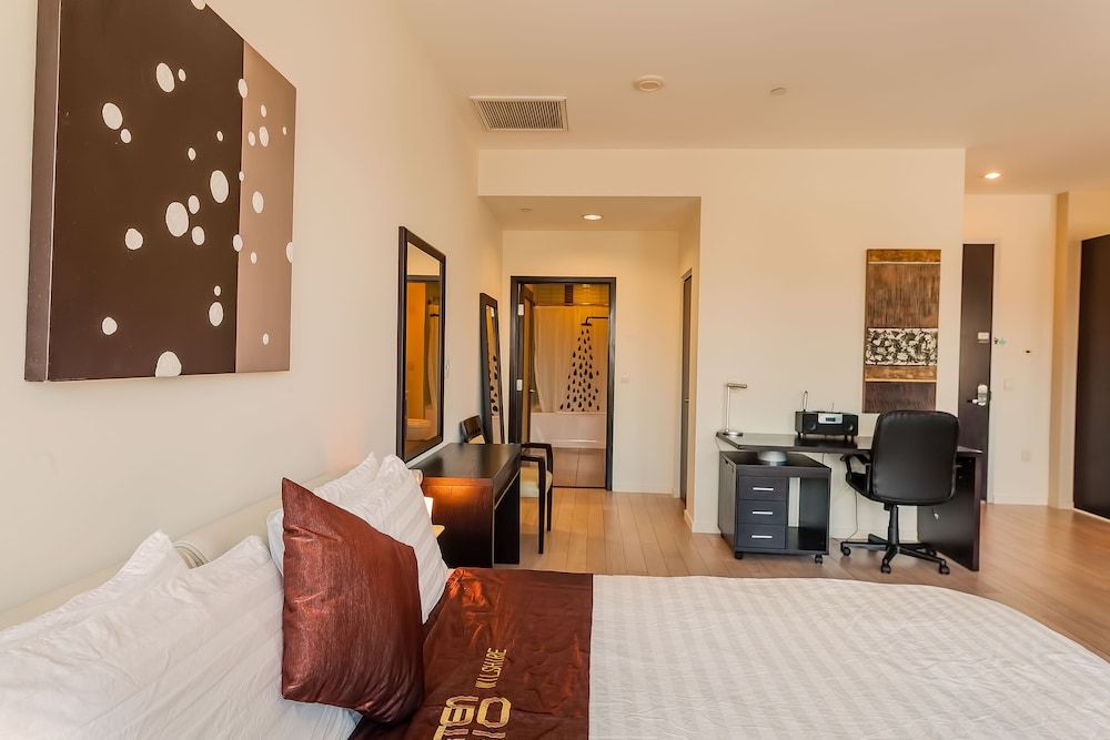 Deluxe Condo