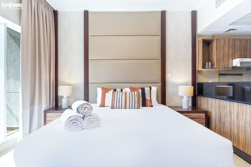 undefined St-BurjNujoom-1703 10