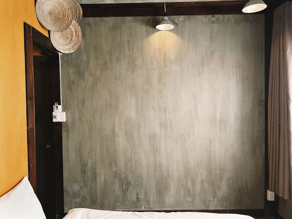 Nha Saigon Basic Room 6