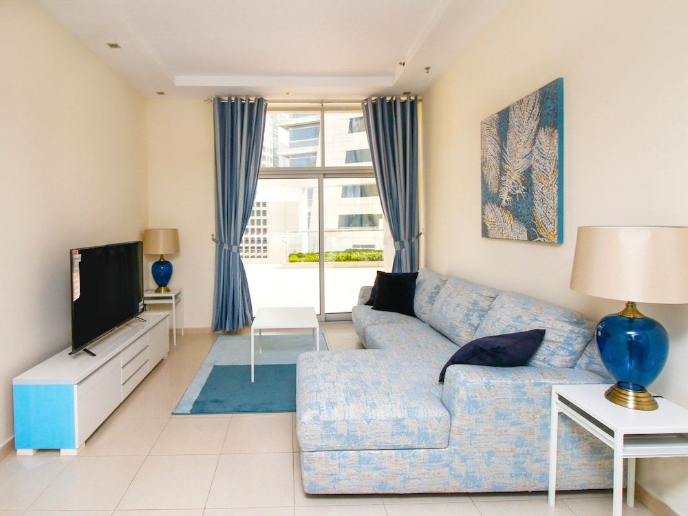 undefined R&H Skyview Tower 7