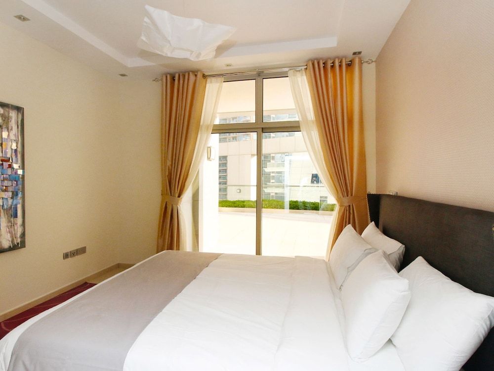 undefined R&H Skyview Tower