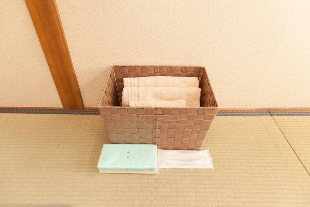 Flower House Room (201) 9