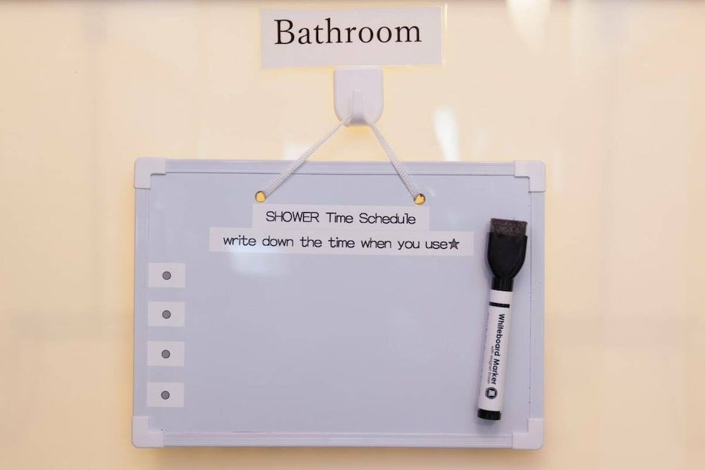 Flower House Room (201) 16