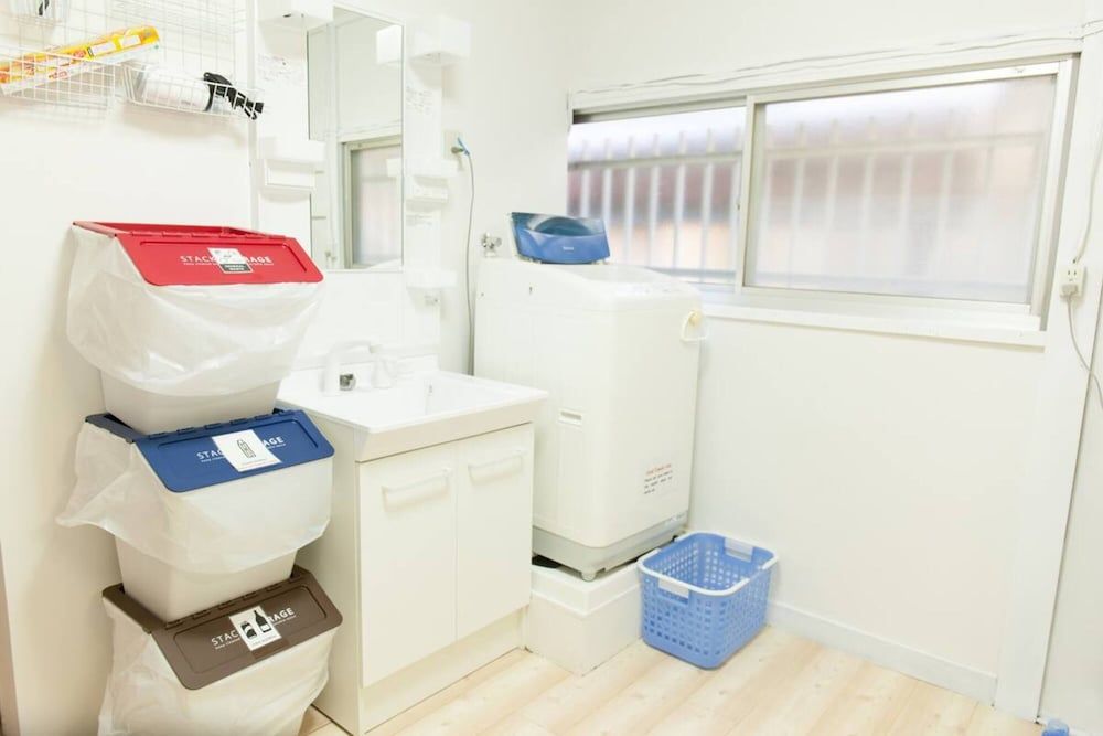 Flower House Room (201) 13