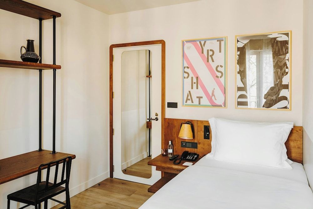 undefined Casa Luz Hotel Plaça Universitat, Sonder by Marriott Bonvoy 9