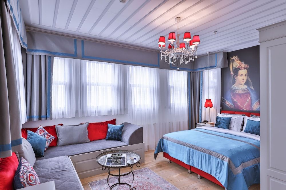 undefined 9 Doors Hotel