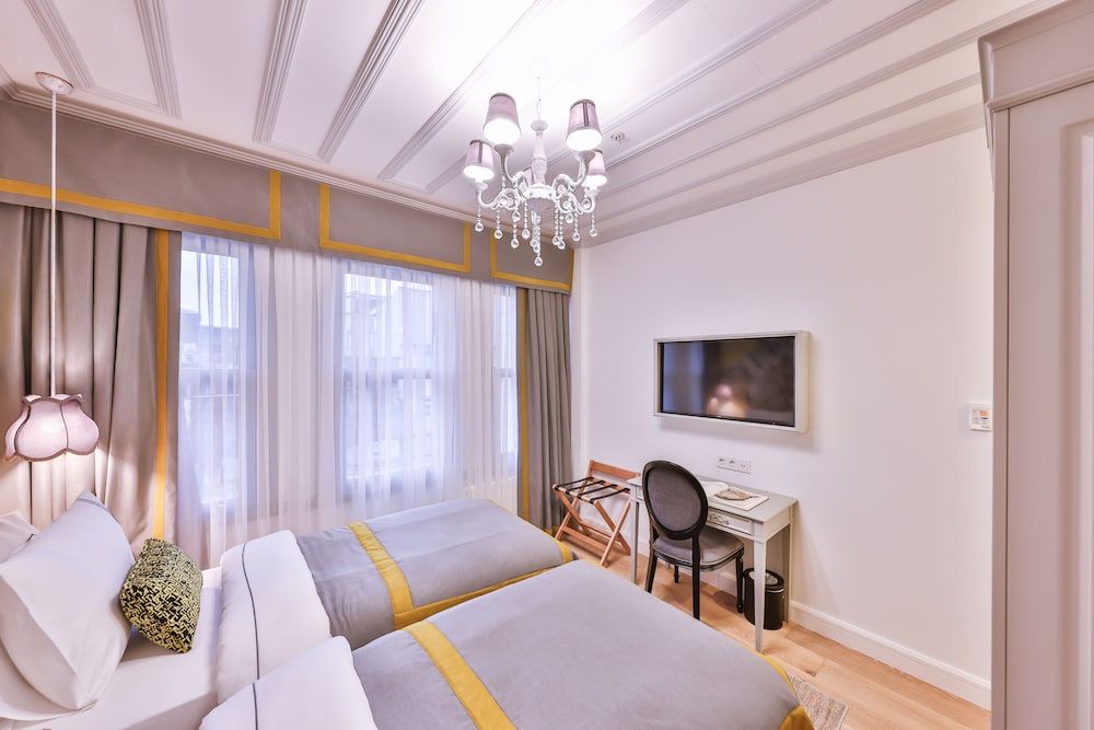 9 Doors Hotel Superior Room 7