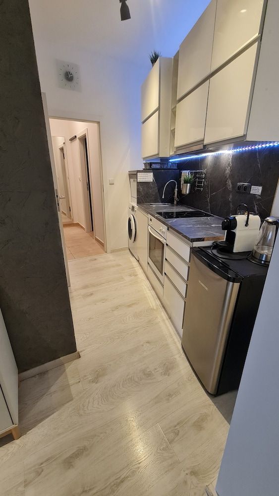 Apartment near Congress Centre I. City Apartment, 1 Bedroom, Kitchenette 20