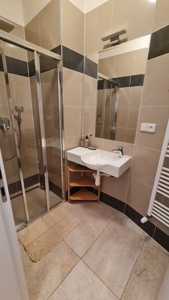 Apartment near Congress Centre I. City Apartment, 1 Bedroom, Kitchenette 33