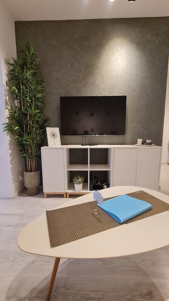 Apartment near Congress Centre I. City Apartment, 1 Bedroom, Kitchenette 13