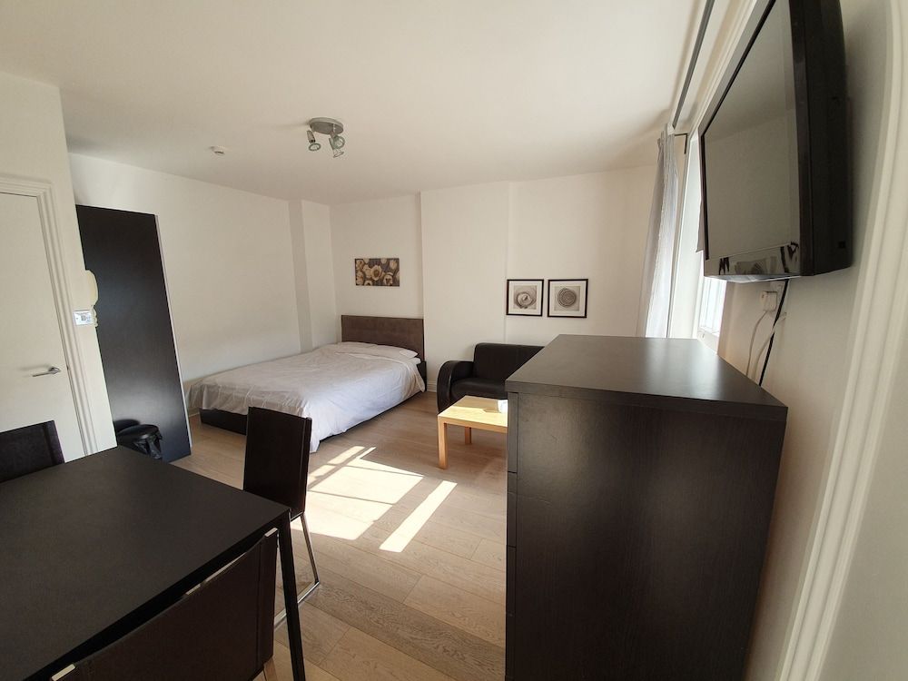 Studio Apartment in South Kensington 13 Studio 20