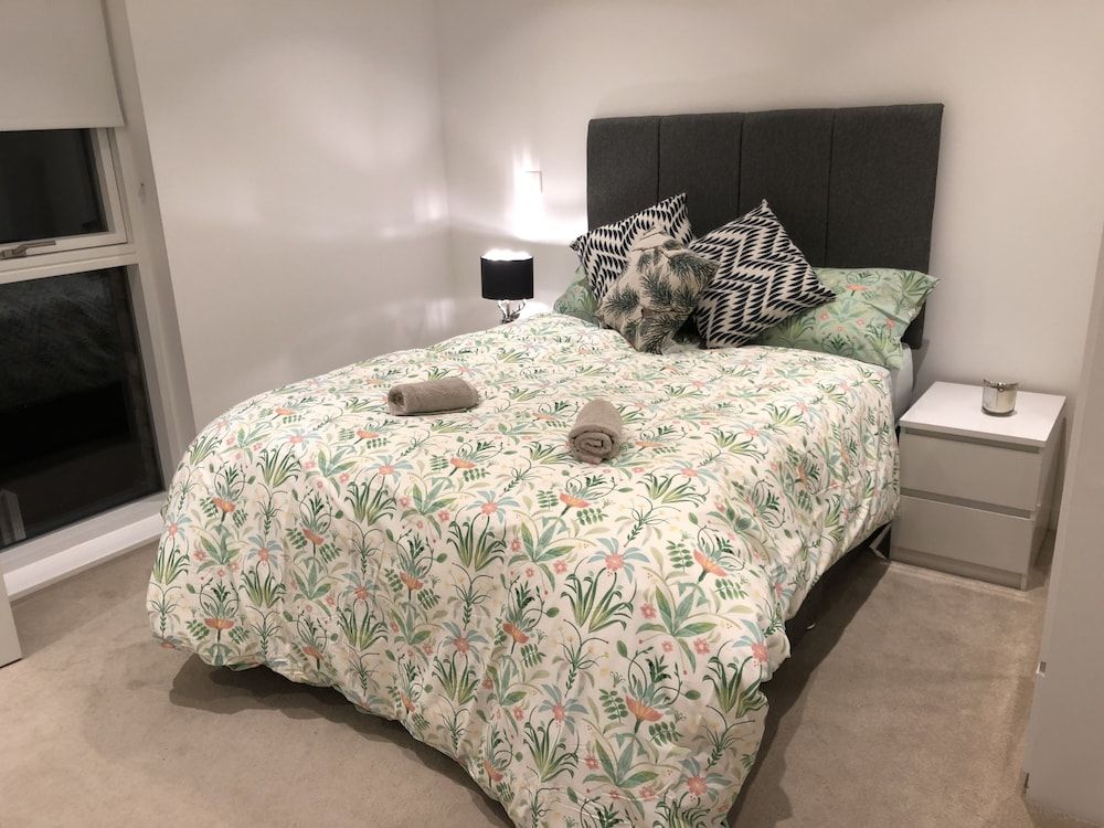 undefined Luxury 2 Bed 2 Bath Apartments next to kings cross