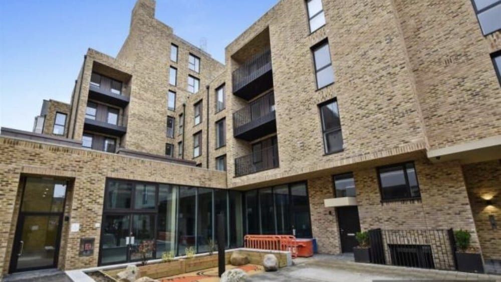 undefined Luxury 2 Bed 2 Bath Apartments next to kings cross 4