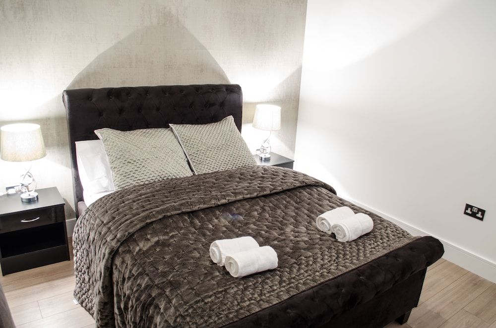 undefined Spacious & Modern 2 Bed Apartment at Knightsbridge London 5