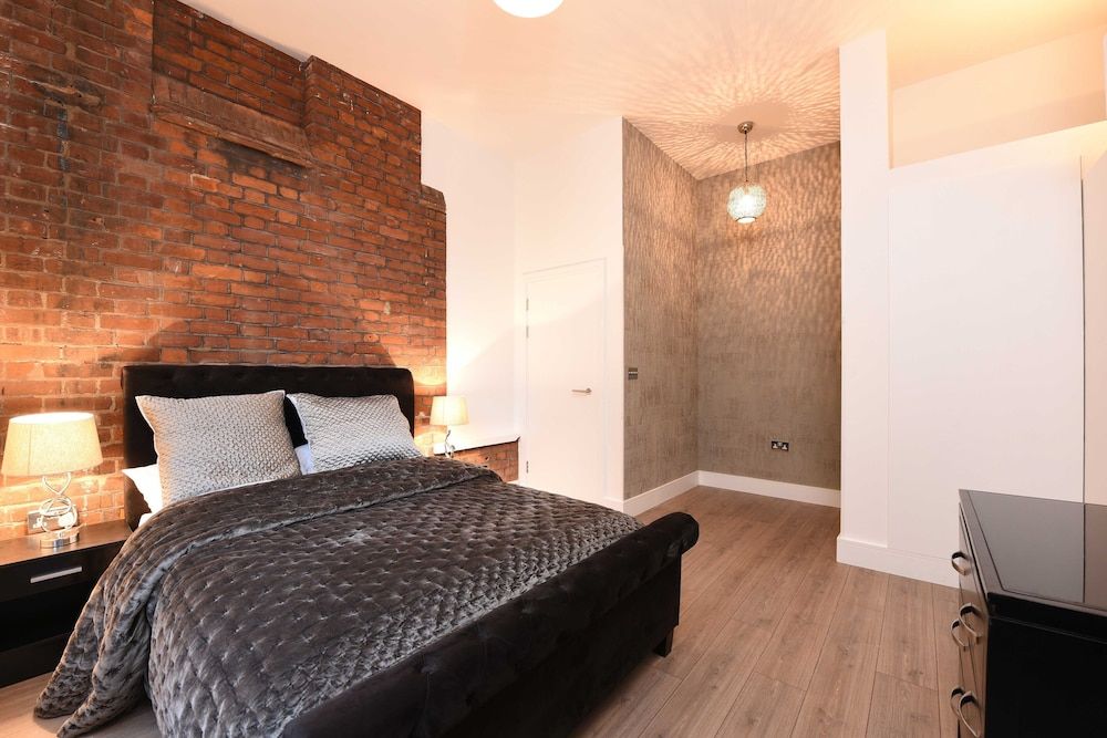 undefined Spacious & Modern 2 Bed Apartment at Knightsbridge London 6