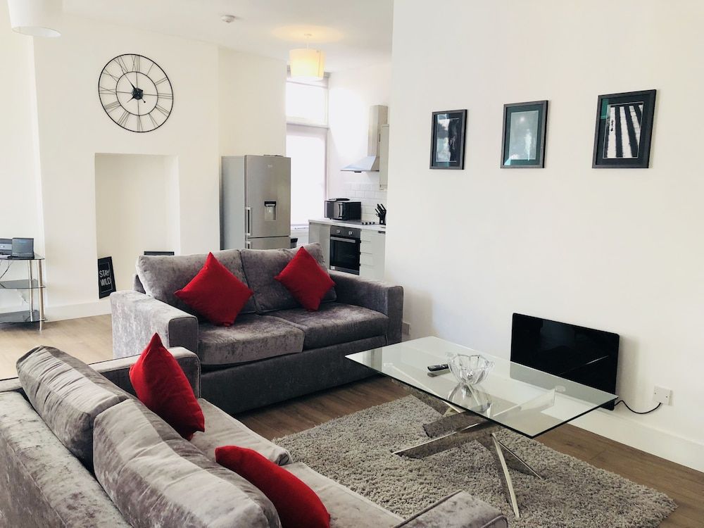 undefined Spacious & Modern 2 Bed Apartment at Knightsbridge London 9