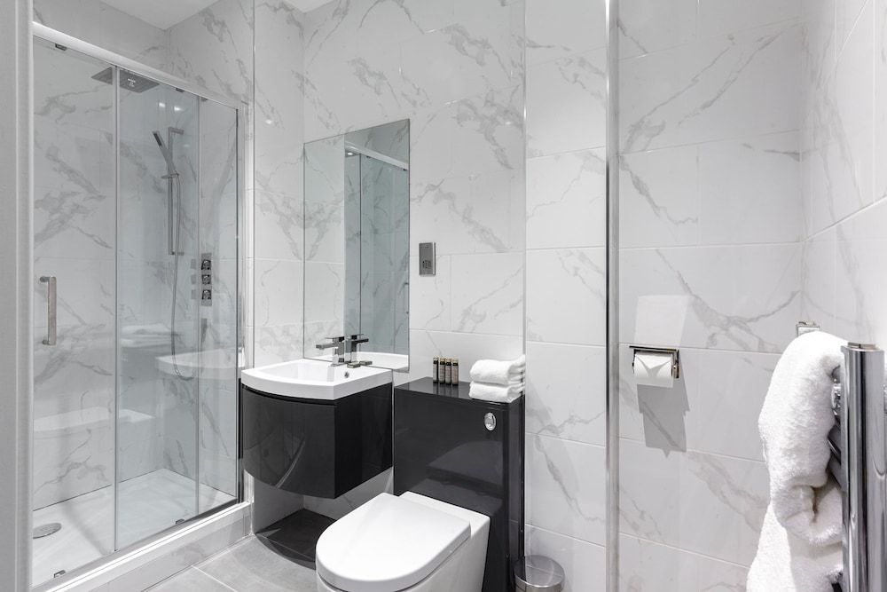 Aptel East Executive Studio Suite (Penthouse) 10