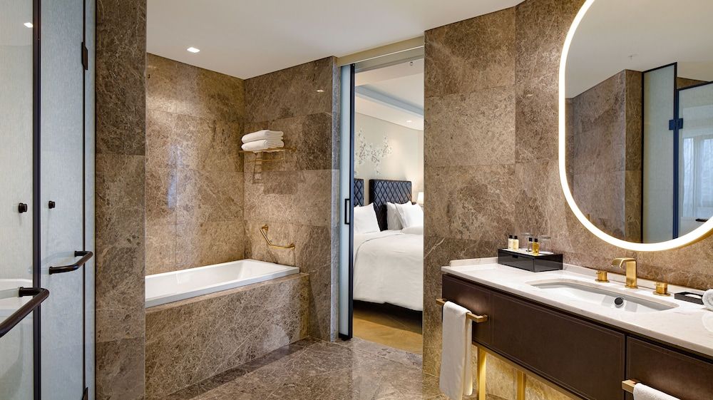 Wanda Vista Istanbul Deluxe Twin Room 5