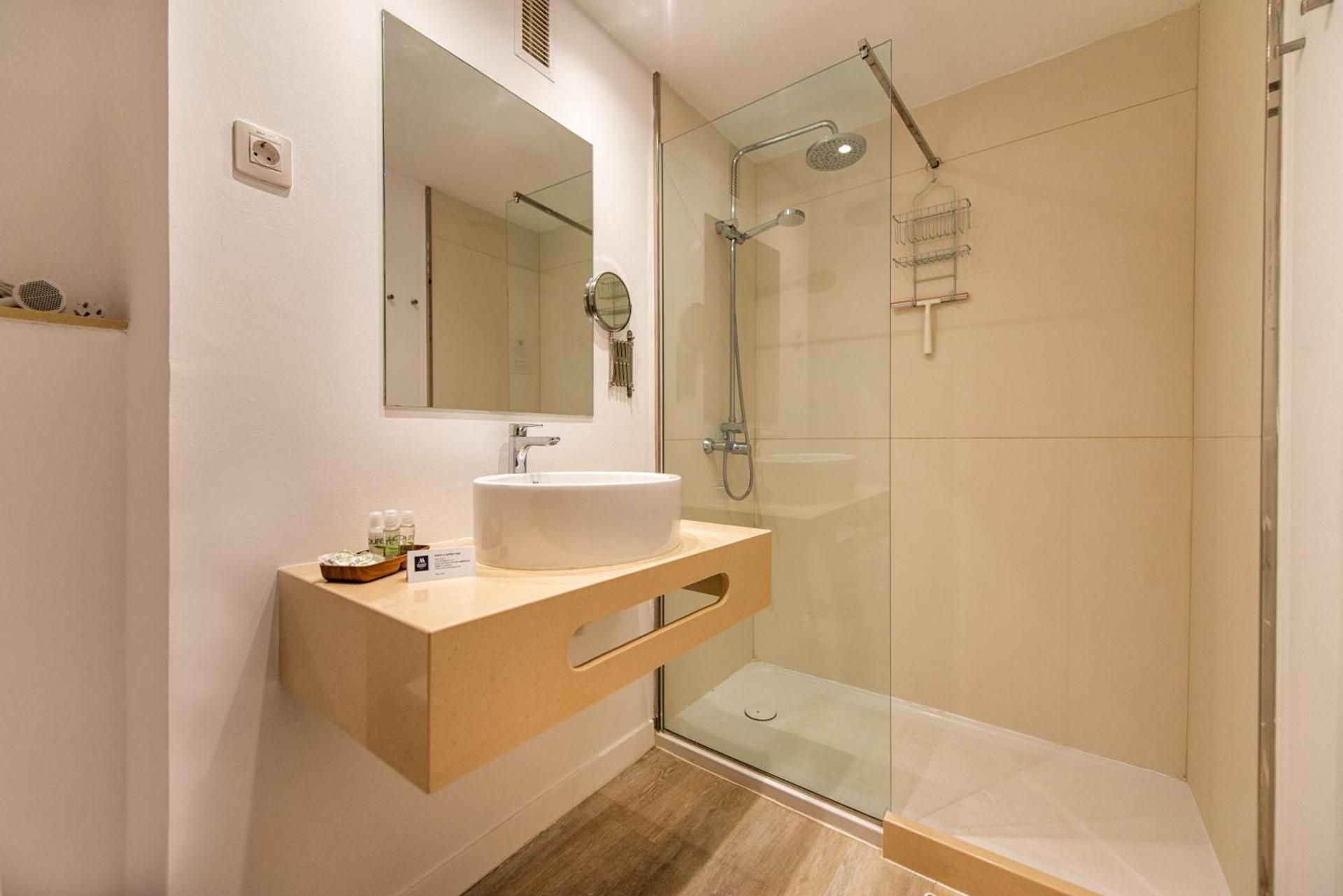 undefined Atlantic Holiday Hotel 7