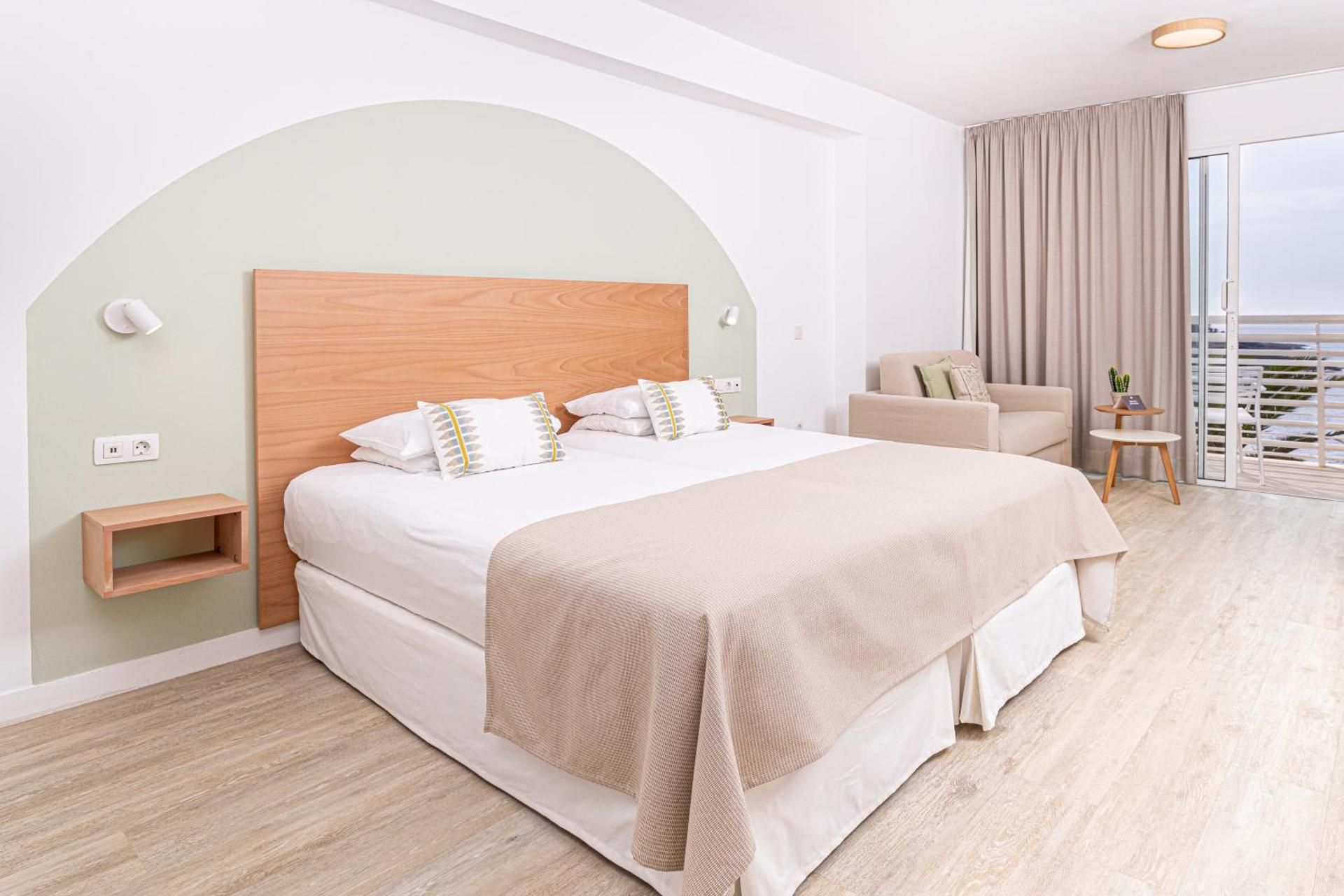 undefined Atlantic Holiday Hotel 5