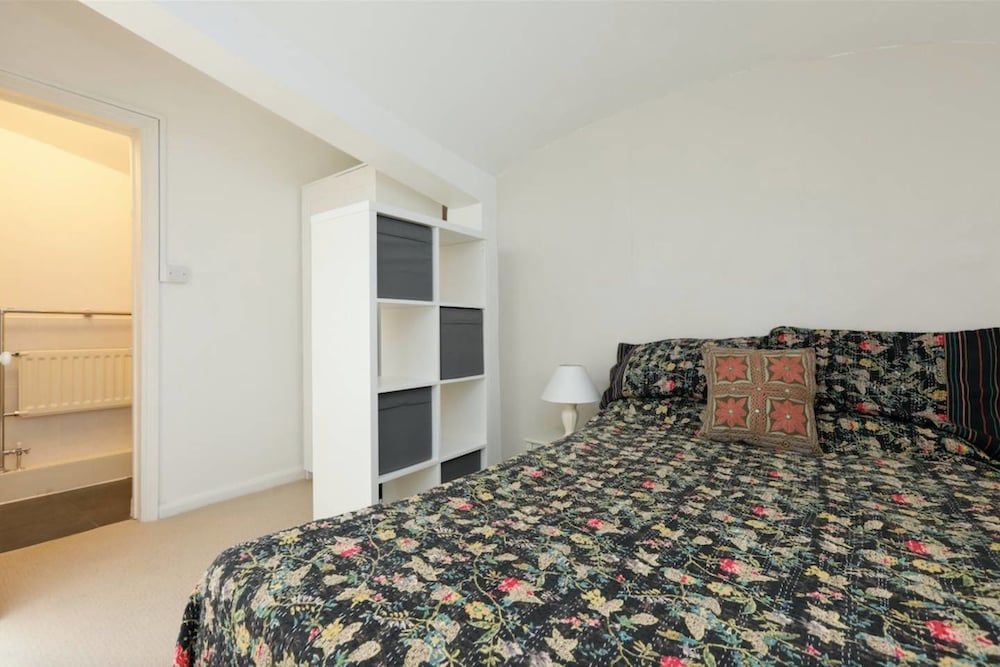 undefined JOIVY 2 bed Flat by Maida Vale Tube & Shops 7