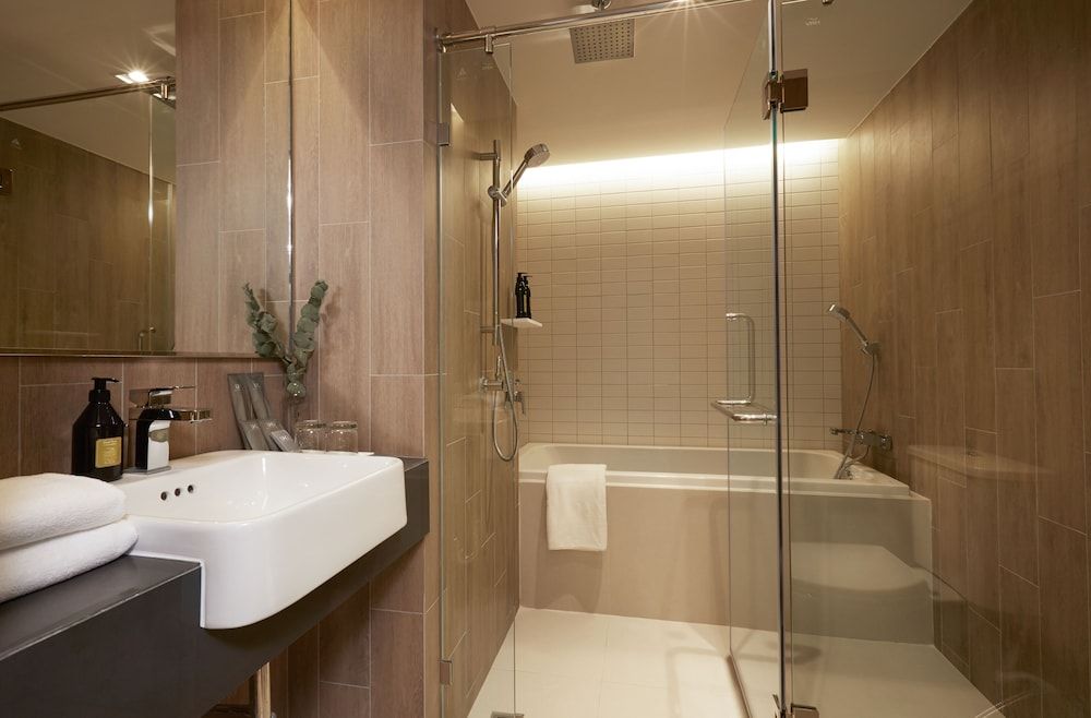 2 Bedroom Suite