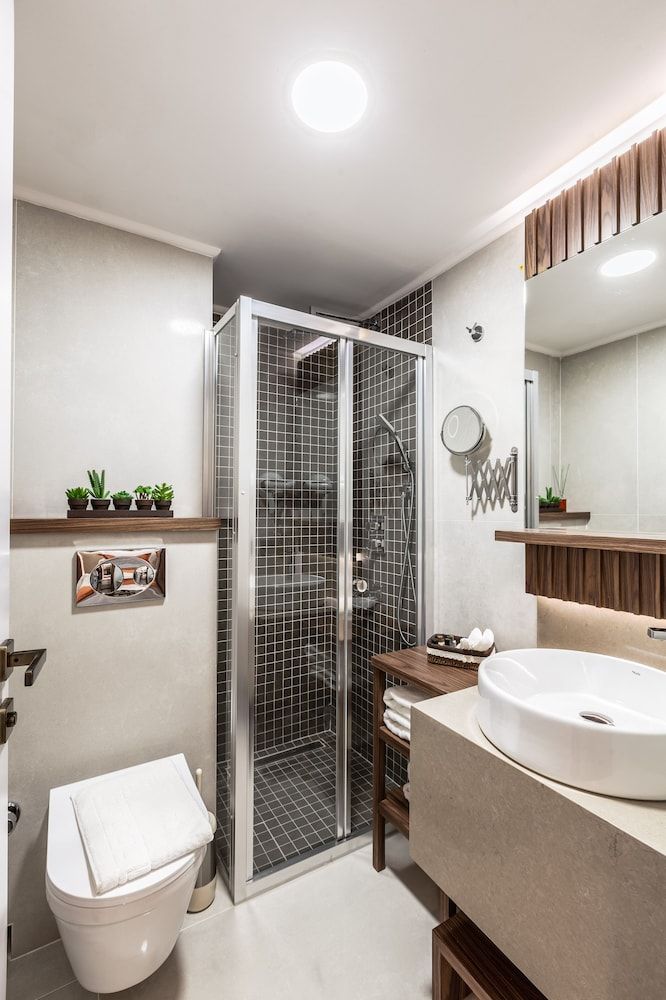 Sherry Suites Karaköy Economy Double Room 4