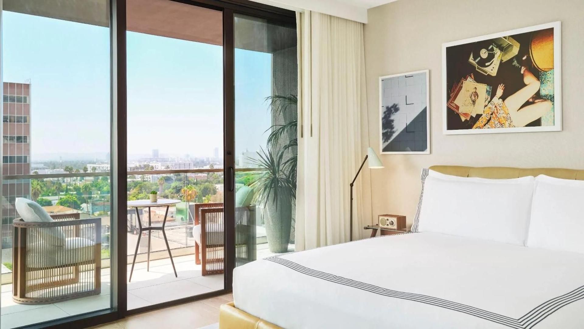 King Room with Balcony and City View - Hearing Accessible