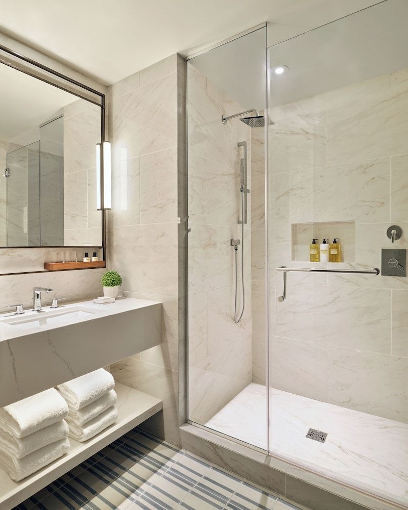 Studio Suite, 1 King Bed, Balcony