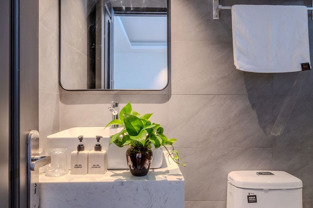 PARK VIEW LUXURY HOTEL FAMILY WITH WINDOW 5