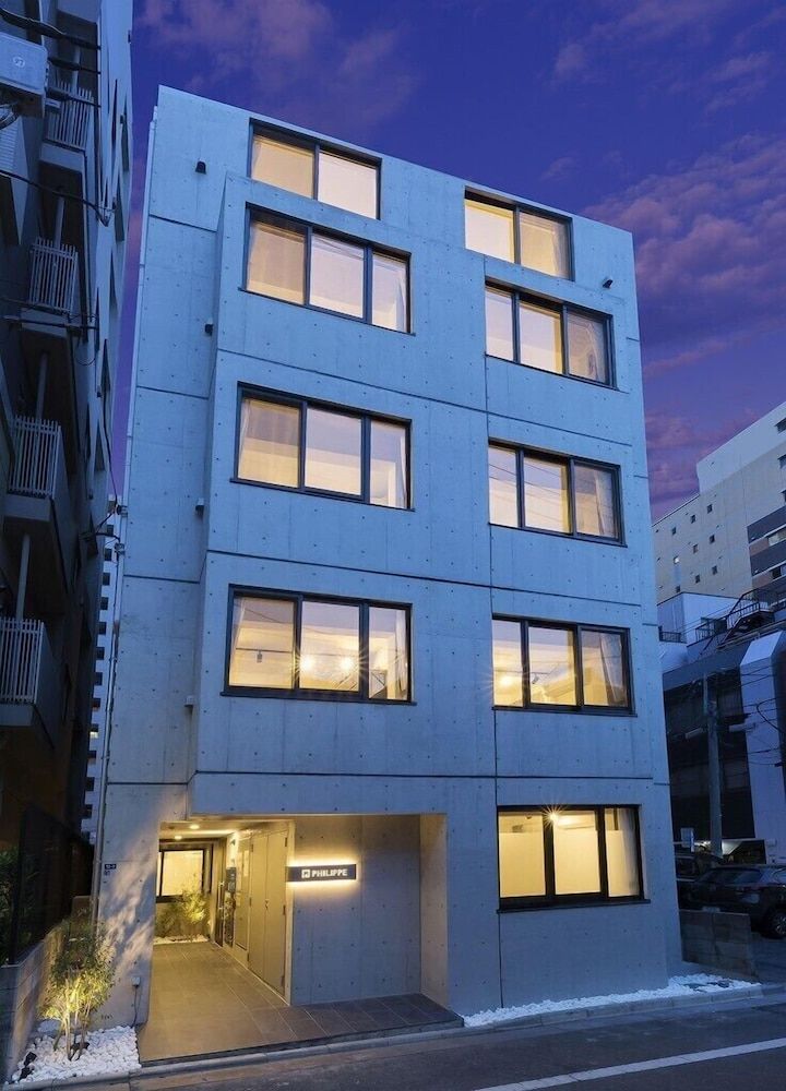 undefined C2 Maison Philippe Shitaya 203 5