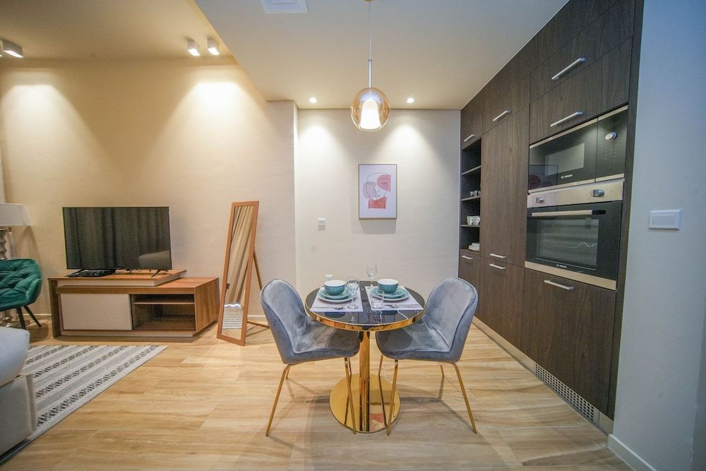 JVC Studio park view fully equipped - 360 vacation Premium Studio, 1 King Bed 7