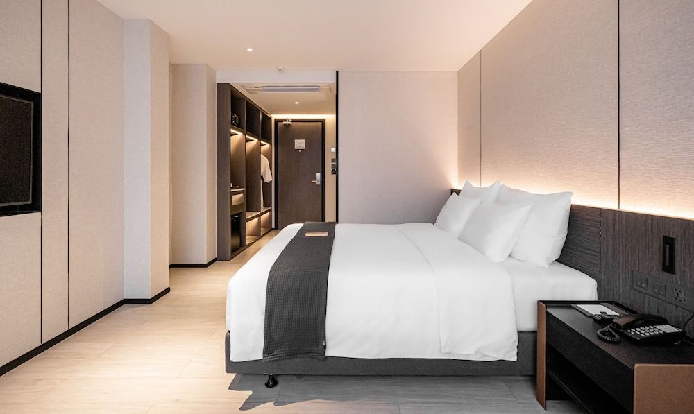 Cascade Hotel Bangkok