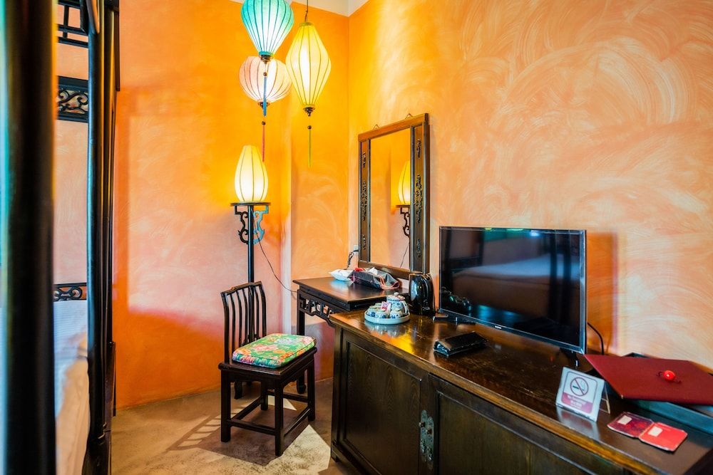 undefined Chinatown Mandarin by Favstay 3