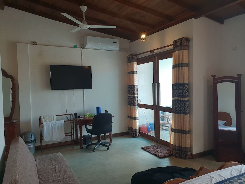 Trellis Apartment Quadruple Suite 15