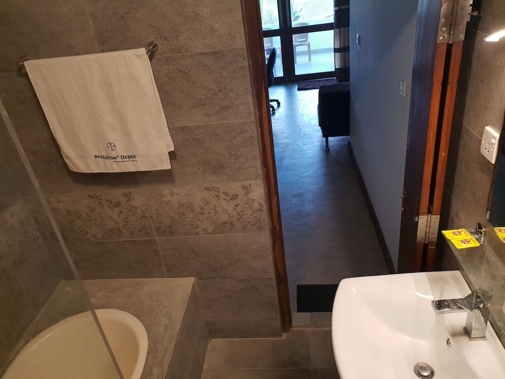 Trellis Apartment Quadruple Suite 8