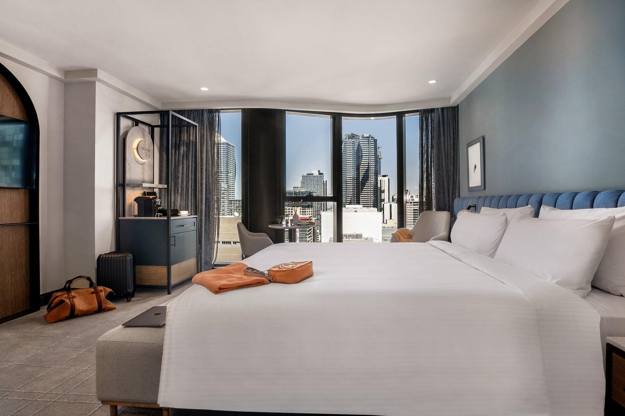 1 King Bed Standard High Floor
